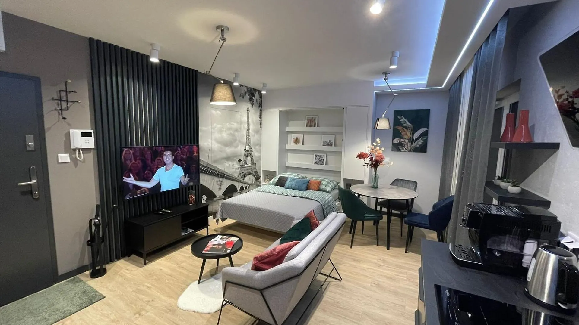 New Comfortable Apartment With Balcony And Sauna On Klimieckiego Street Krakow