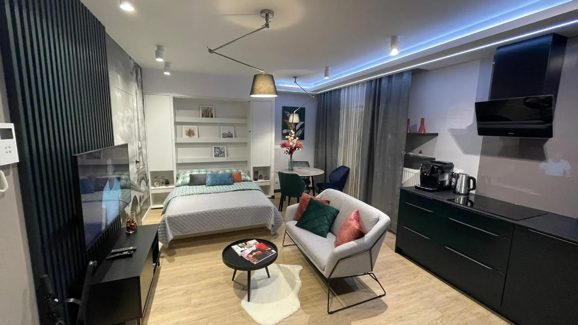 New Comfortable Apartment With Balcony And Sauna On Klimieckiego Street Krakow
